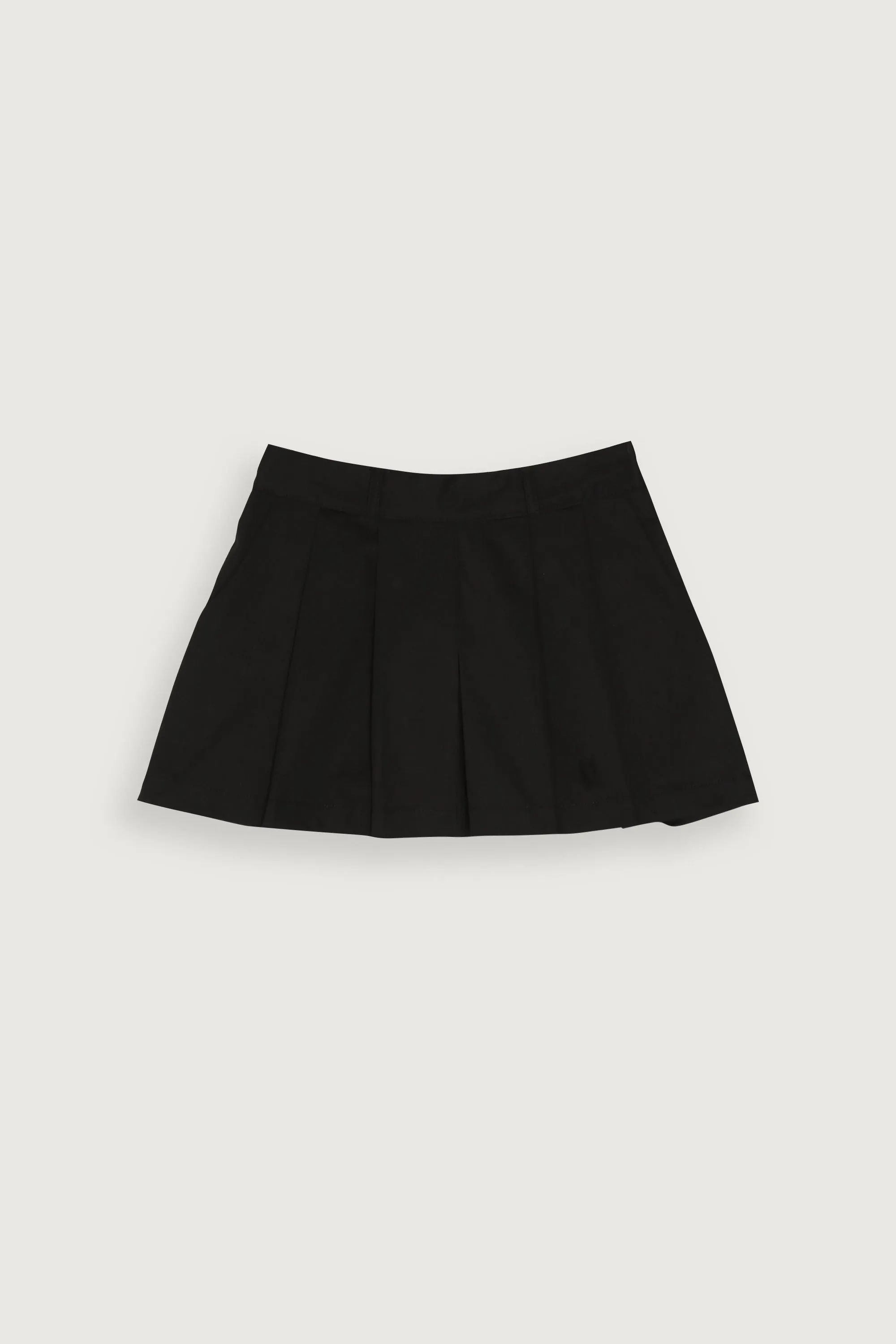 DOUBLE PLEATED SHORT