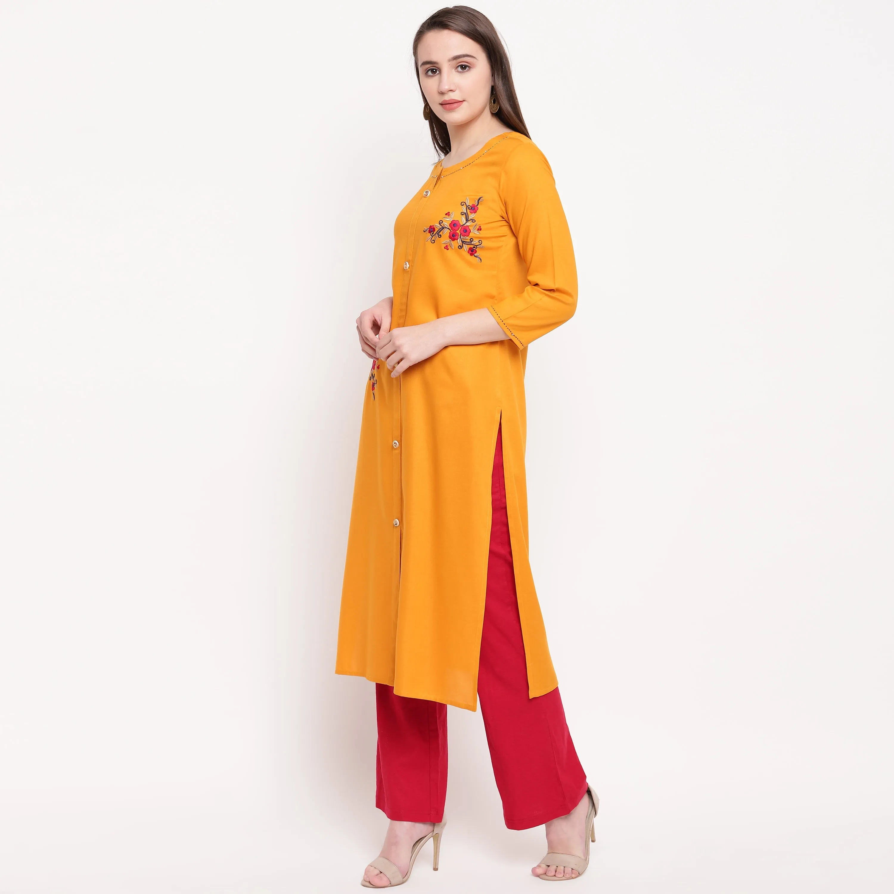 Women'S Embroidered/Solid Straight Rayon Yellow Kurta (1Pc)